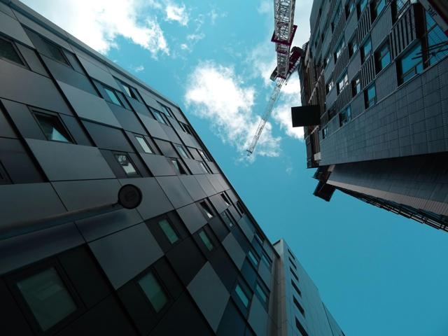 建筑企業(yè)ERP系統(tǒng)報(bào)價(jià)多少？受功能模塊、部署方式影響差異大